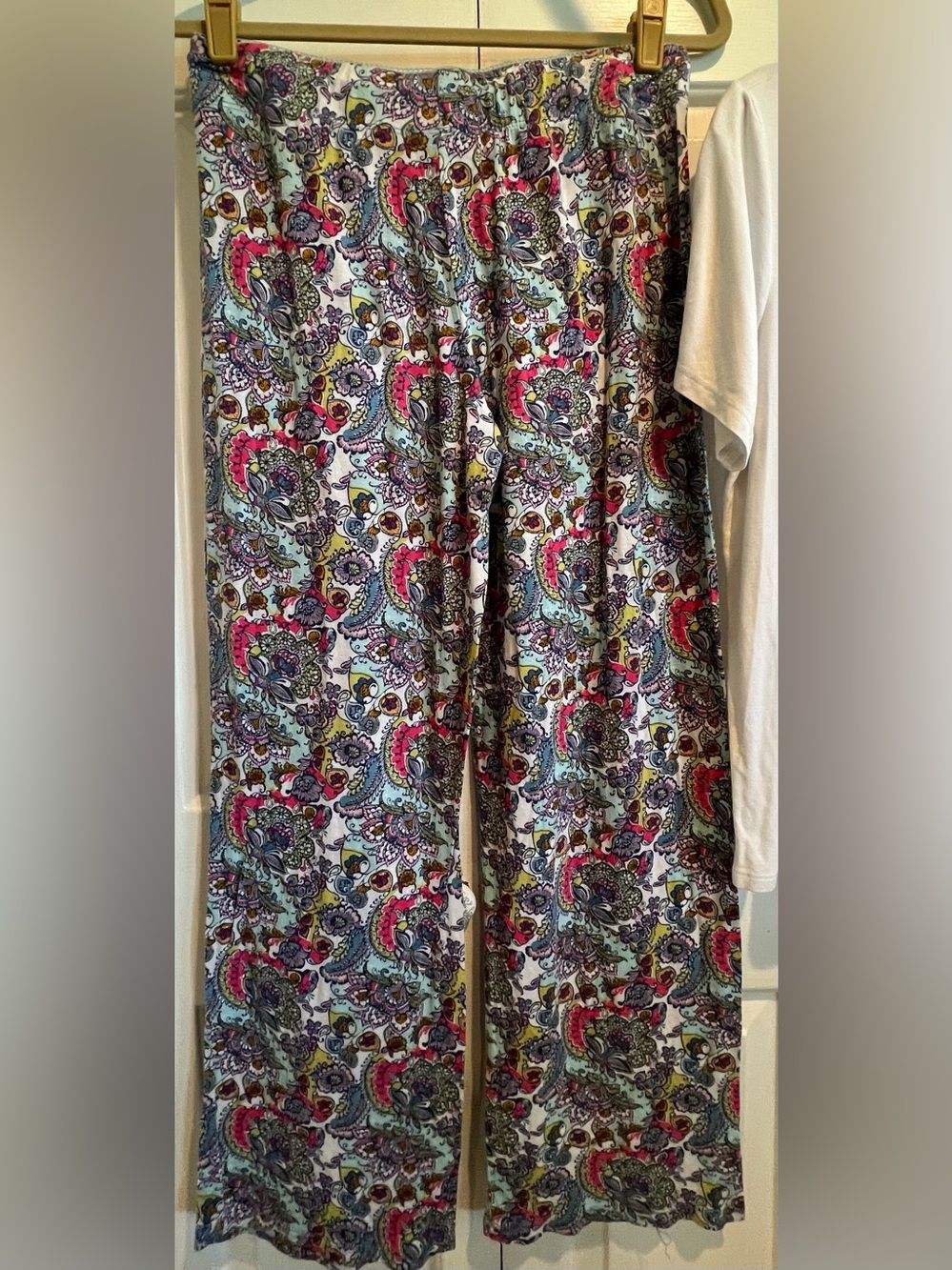 2 Pc PJ Set🩷 Colorful Paisley Lounge Pants & Versatile White Short Sleeve Shirt - Picture 7 of 12